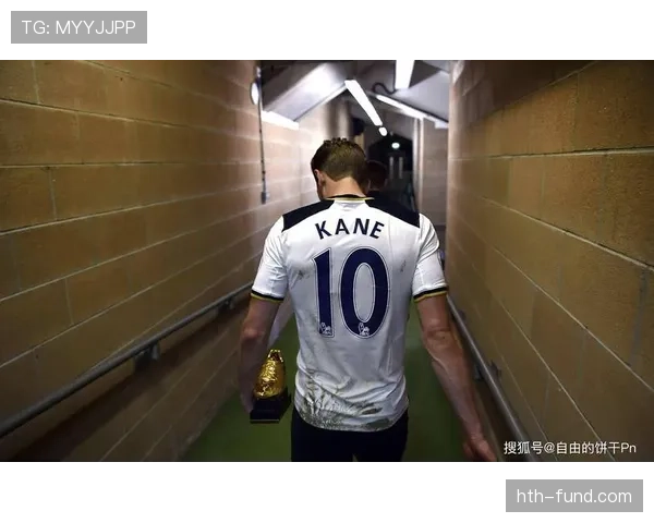 哈里·凯恩与英格兰传奇前锋国家队历史地位对比分析 哈里·凯恩与英格兰传奇前锋国家队历史地位对比分析