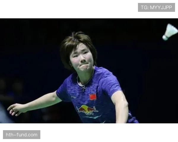 何冰娇训练完偷偷吃炸鸡被拍，这自律人设还绷得住吗？